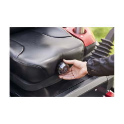 Plnetraktor 82ZTC152