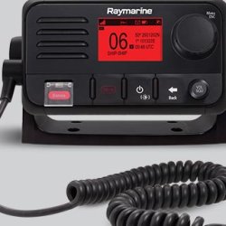 Ray53 Kompakt VHF Radio med GPS